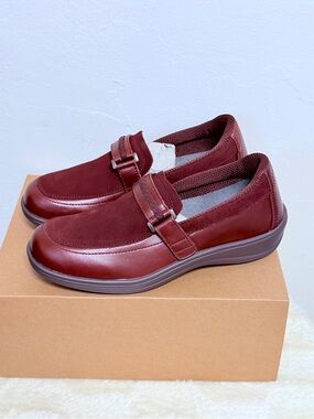 Orthofeet Chelsea Cherry - Women's Casual Shoes Sz 11 Medium NWT
